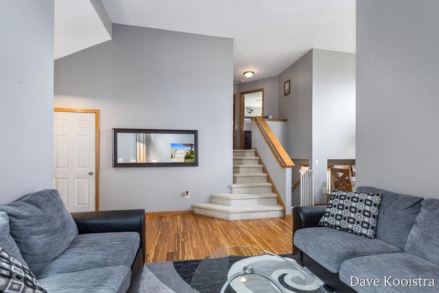 5757 E Grove Drive, Kentwood, MI 49512