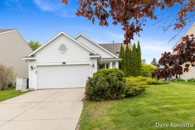 5757 E Grove Drive, Kentwood, MI 49512