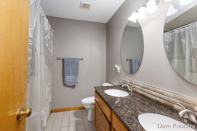 5757 E Grove Drive, Kentwood, MI 49512