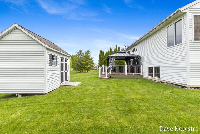5757 E Grove Drive, Kentwood, MI 49512