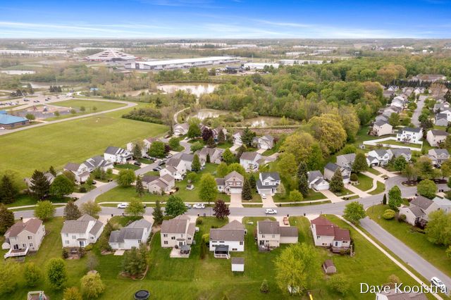 5757 E Grove Drive, Kentwood, MI 49512