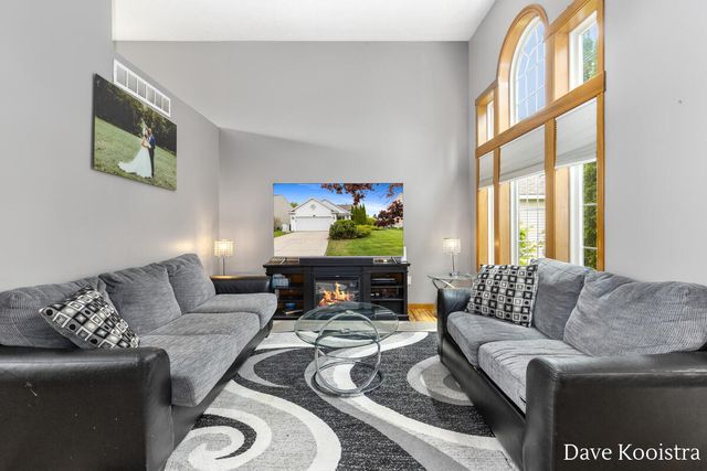 5757 E Grove Drive, Kentwood, MI 49512