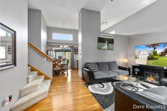5757 E Grove Drive, Kentwood, MI 49512