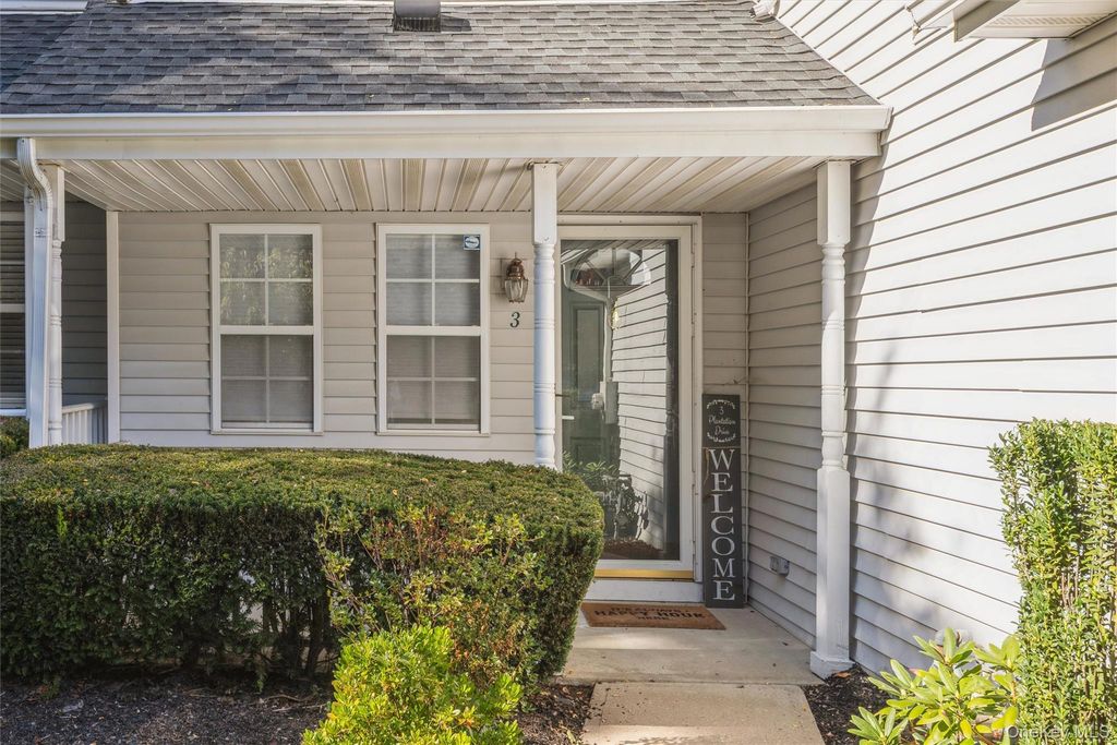 3 Plantation Drive, Hauppauge, NY 11788 — photo 2