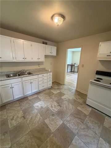 3616 Harvard Road, Winston-salem, NC 27107