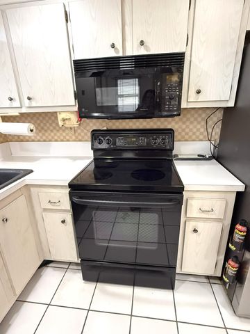 806 SE 7TH Street 308, Deerfield Beach, FL 33441