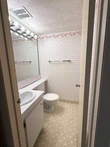 806 SE 7TH Street 308, Deerfield Beach, FL 33441