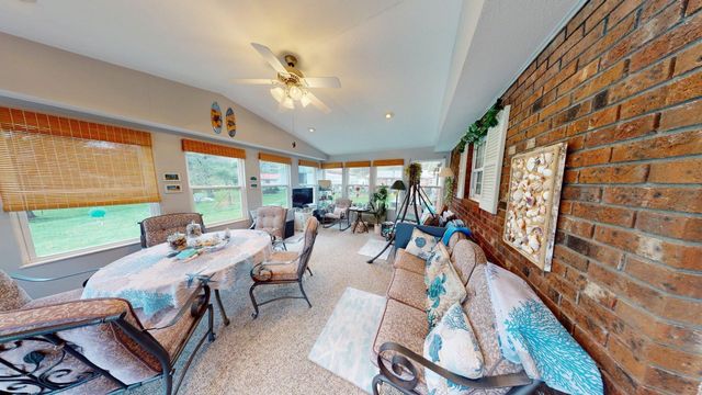 26 Township Road 360, Chesapeake, OH 45619