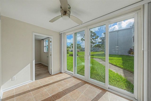 4715 BAY STREET NE 127, St Petersburg, FL 33703
