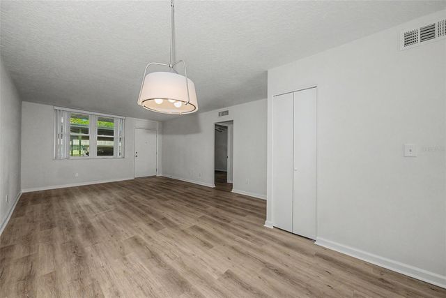 4715 BAY STREET NE 127, St Petersburg, FL 33703