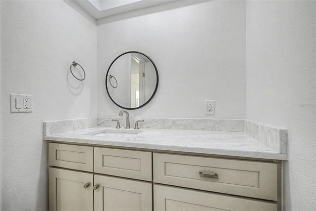 4715 BAY STREET NE 127, St Petersburg, FL 33703