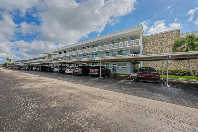 4715 BAY STREET NE 127, St Petersburg, FL 33703