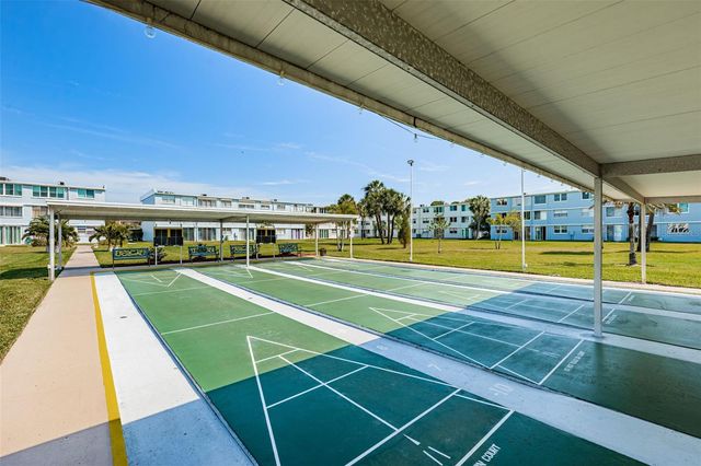 4715 BAY STREET NE 127, St Petersburg, FL 33703