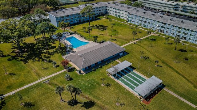 4715 BAY STREET NE 127, St Petersburg, FL 33703