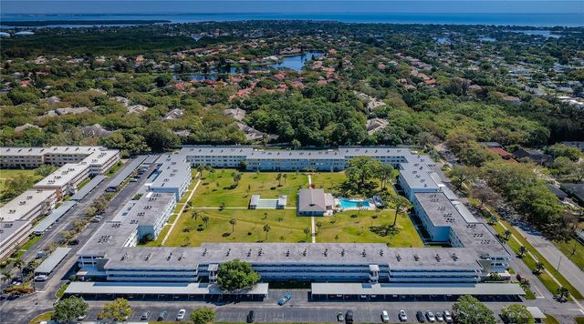 4715 BAY STREET NE 127, St Petersburg, FL 33703