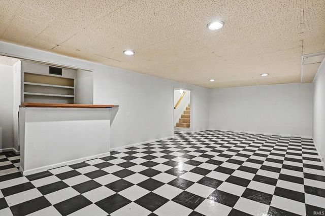 19401 Haviland Drive, South Bend, IN 46637