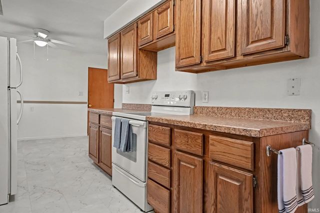 19401 Haviland Drive, South Bend, IN 46637