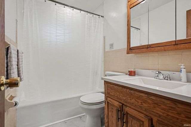 19401 Haviland Drive, South Bend, IN 46637