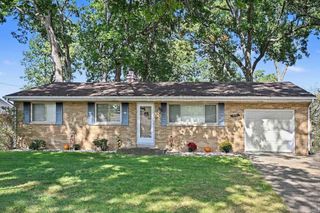 19401 Haviland Drive, South Bend, IN 46637