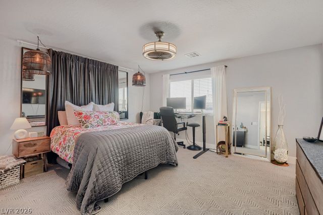 8964 Willow Break Avenue, Las Vegas, NV 89148