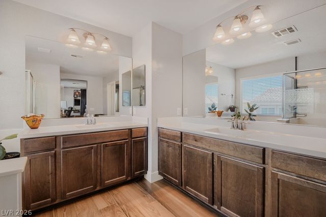 8964 Willow Break Avenue, Las Vegas, NV 89148