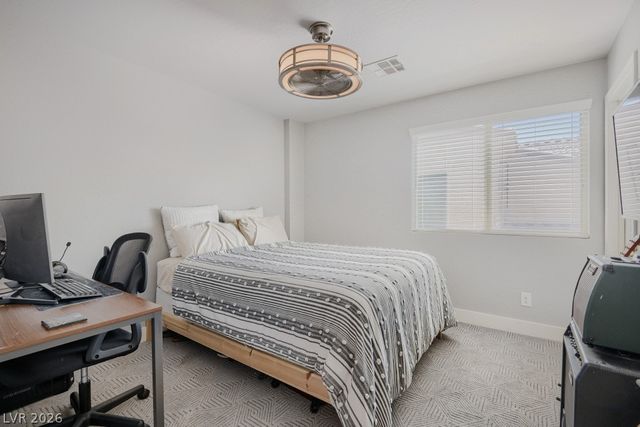 8964 Willow Break Avenue, Las Vegas, NV 89148