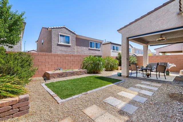8964 Willow Break Avenue, Las Vegas, NV 89148