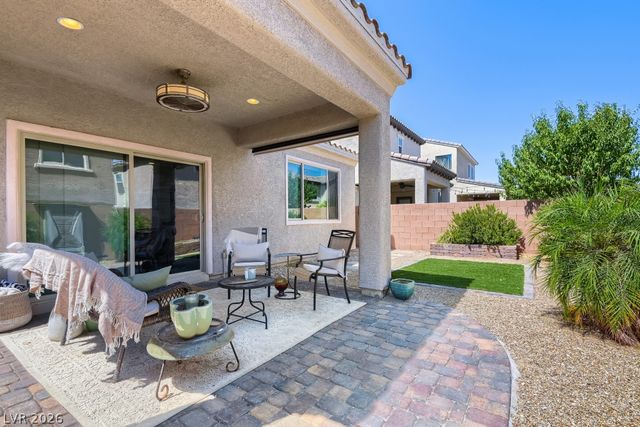 8964 Willow Break Avenue, Las Vegas, NV 89148