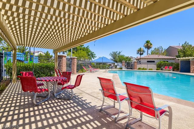 8964 Willow Break Avenue, Las Vegas, NV 89148