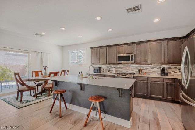8964 Willow Break Avenue, Las Vegas, NV 89148