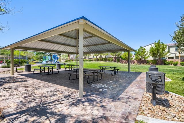 8964 Willow Break Avenue, Las Vegas, NV 89148