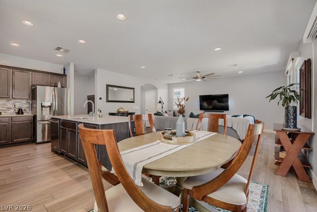 8964 Willow Break Avenue, Las Vegas, NV 89148