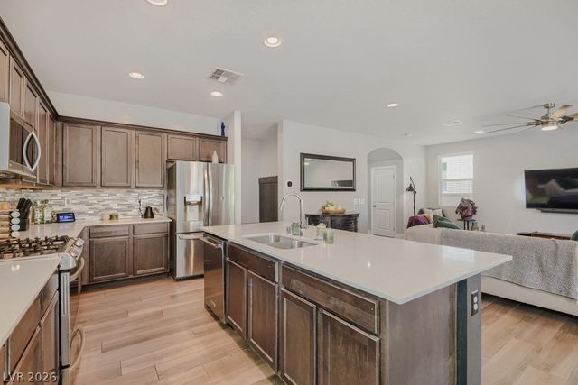 8964 Willow Break Avenue, Las Vegas, NV 89148