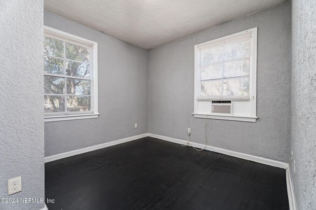 2906 SILVER Street 1, Jacksonville, FL 32206