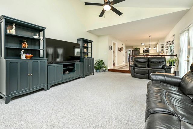 20595 SHADOW WOODS CT, Sterling, VA 20165