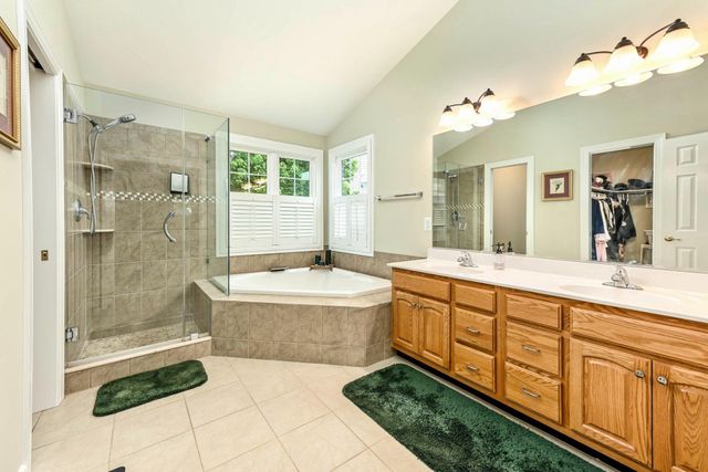 20595 SHADOW WOODS CT, Sterling, VA 20165