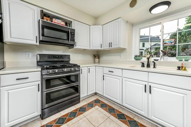 20595 SHADOW WOODS CT, Sterling, VA 20165