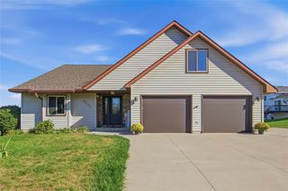 4002 Oak Knoll Drive, Eau Claire, WI 54701