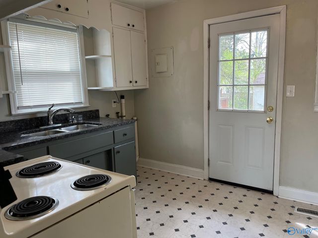 1209 Seton Avenue Se, Decatur, AL 35601