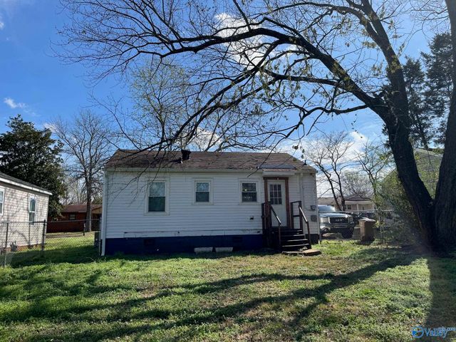 1209 Seton Avenue Se, Decatur, AL 35601