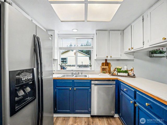 444 Volesky Drive SE, Rainier, WA 98576