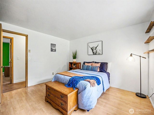 444 Volesky Drive SE, Rainier, WA 98576