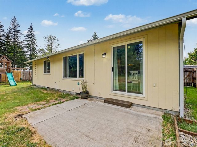 444 Volesky Drive SE, Rainier, WA 98576