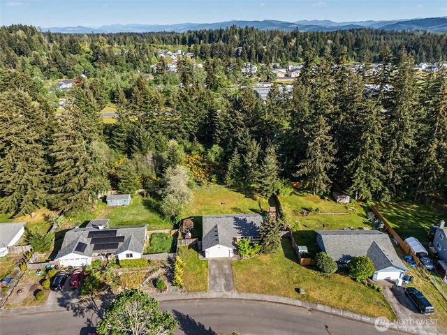 444 Volesky Drive SE, Rainier, WA 98576