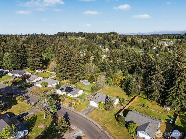 444 Volesky Drive SE, Rainier, WA 98576