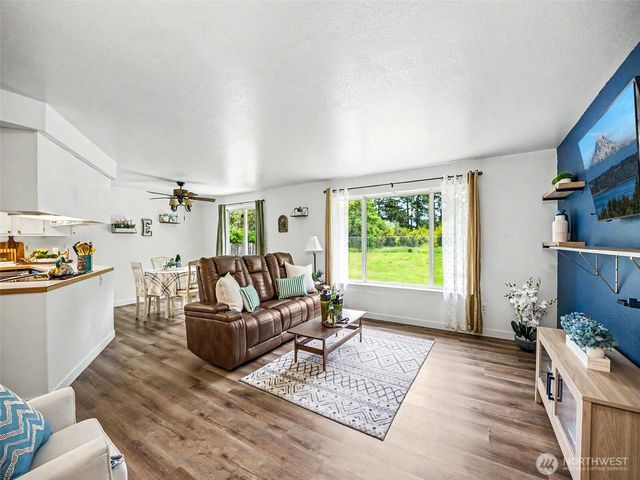 444 Volesky Drive SE, Rainier, WA 98576