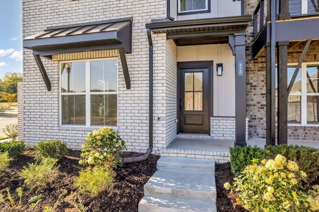 618 Granbury PVT Drive, Hendersonville, TN 37075