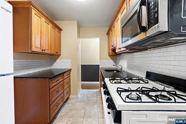 2700 Kennedy Boulevard 308, Jersey City, NJ 07306