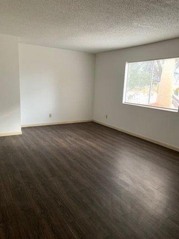 2211 Leonard Street SE, Rio Rancho, NM 87124