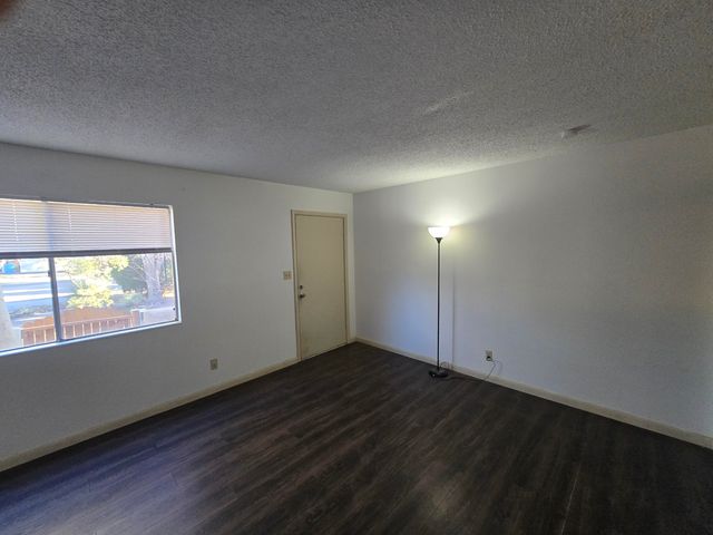 2211 Leonard Street SE, Rio Rancho, NM 87124